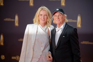 Maria Furtwängler und Ehrenpreisträger Otto Waalkes